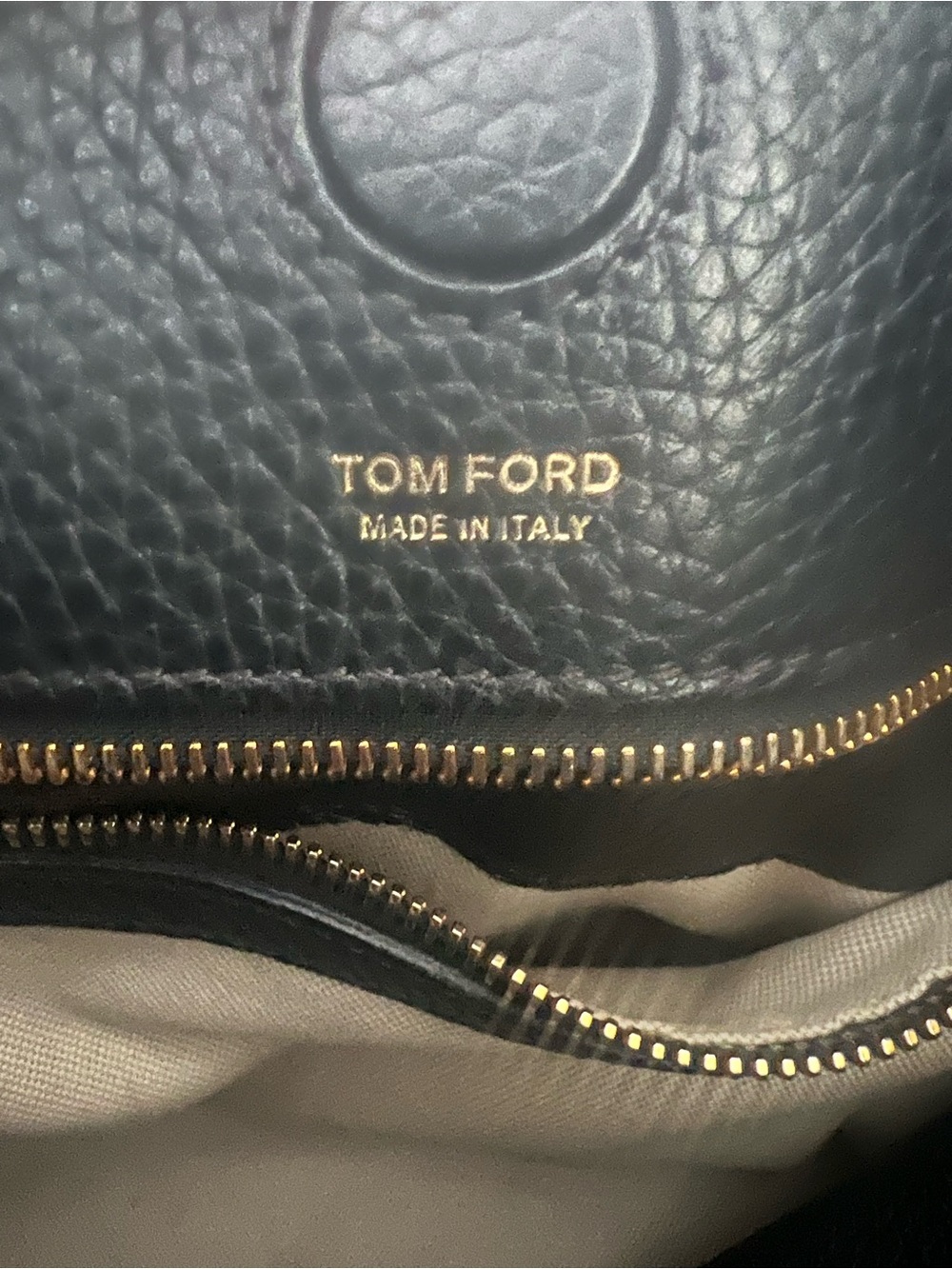 Tom Ford Black Pebbled Leather Hobo Shoulder Bag with Zip Pouch - Picture 5 of 6
